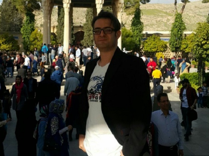 赛勒斯·迪巴吉（Cyrus Dibaj）；第十二届展览的最佳记者之一
